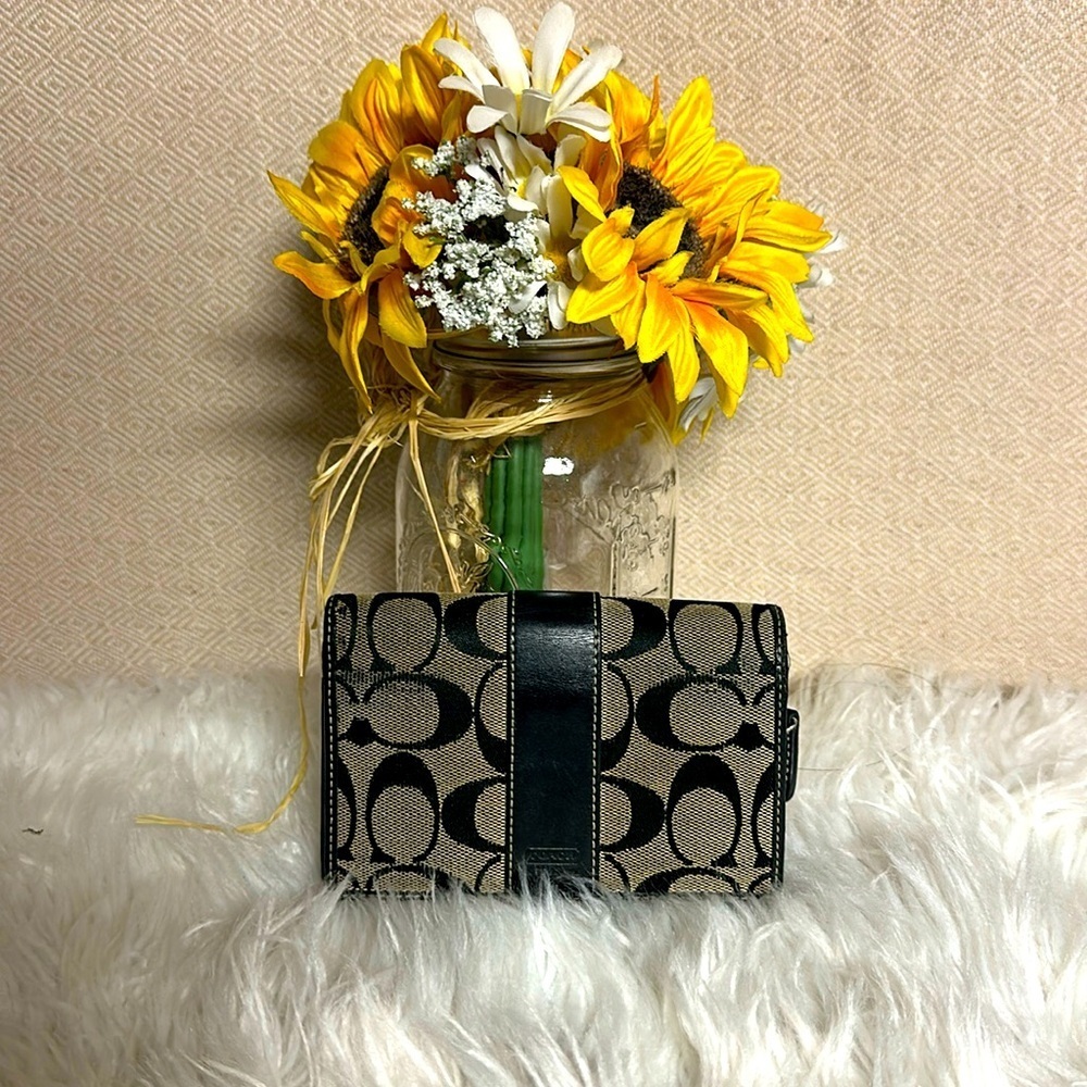 Coach‎ y2k signature C wallet 2 compartment inside zip card holder *callouts*